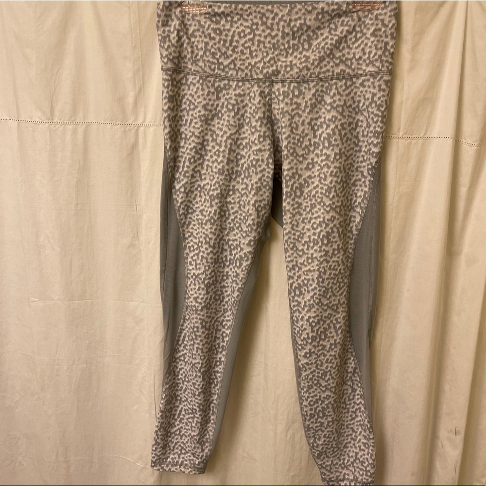 Old Navy Active Leggings